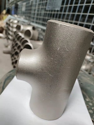 EN1092-1 Tee Baja Karbon 20mm / A355 Welded Reducing Tee Untuk Peralatan Pipa