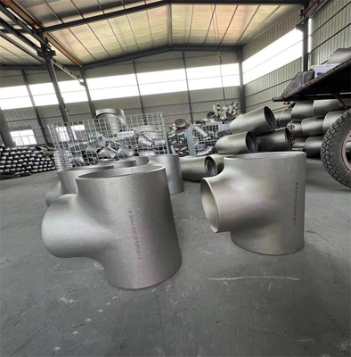 316 304 Mengurangi Kelengkapan Tee Stainless Steel KS Butt Weld 48 X 22 Inch